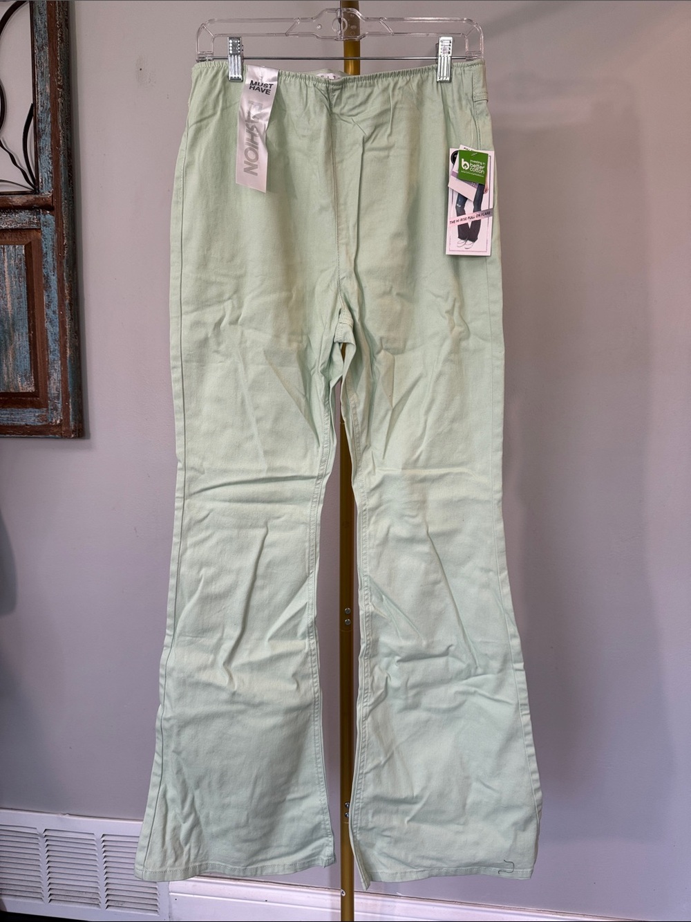 Tinseltown Light Mint Flare Pants NWT 11/30